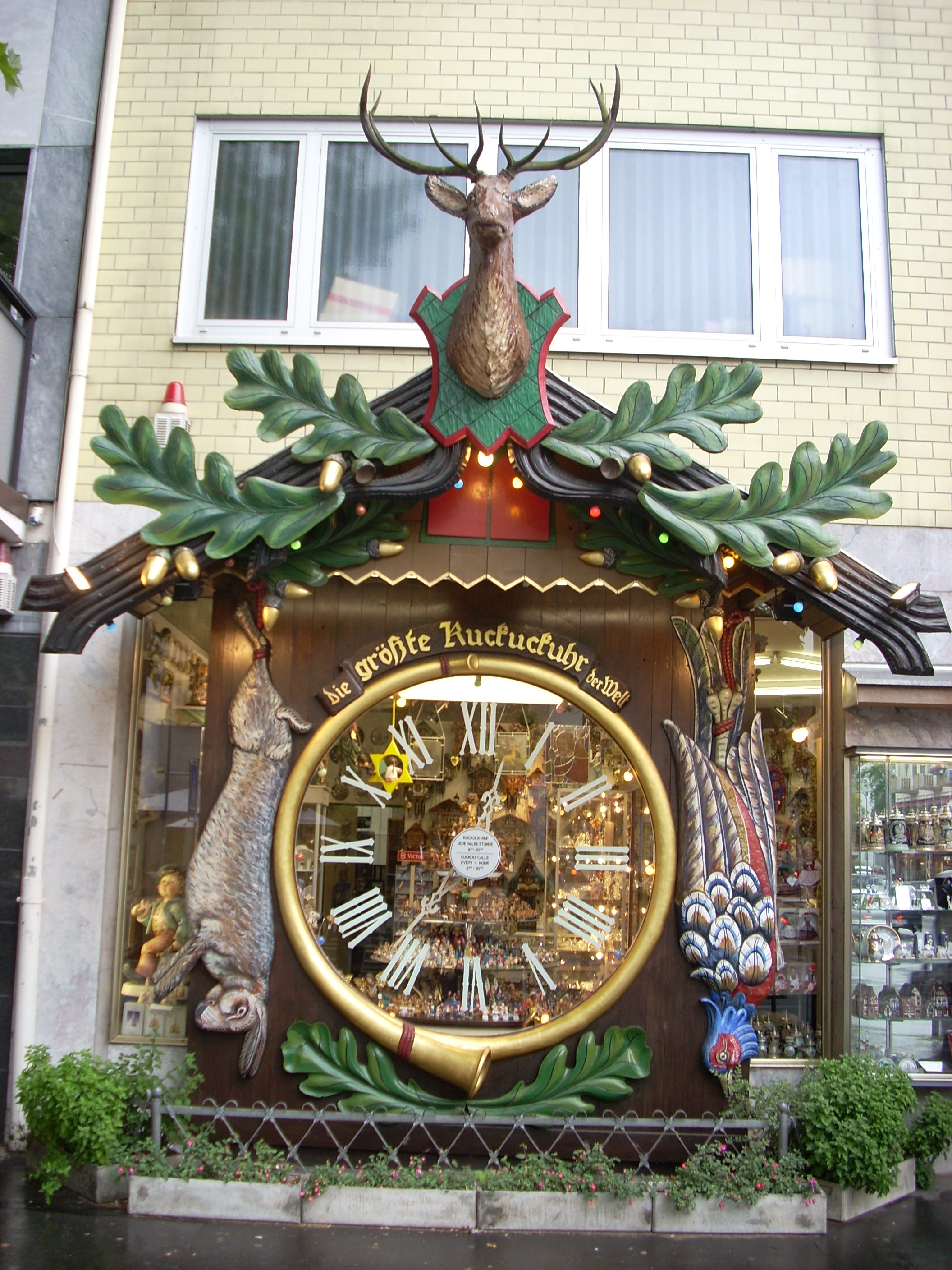 worlds largest cuckoo clock